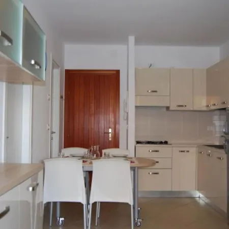 Comfortable With Pool Μπιμπιόνε