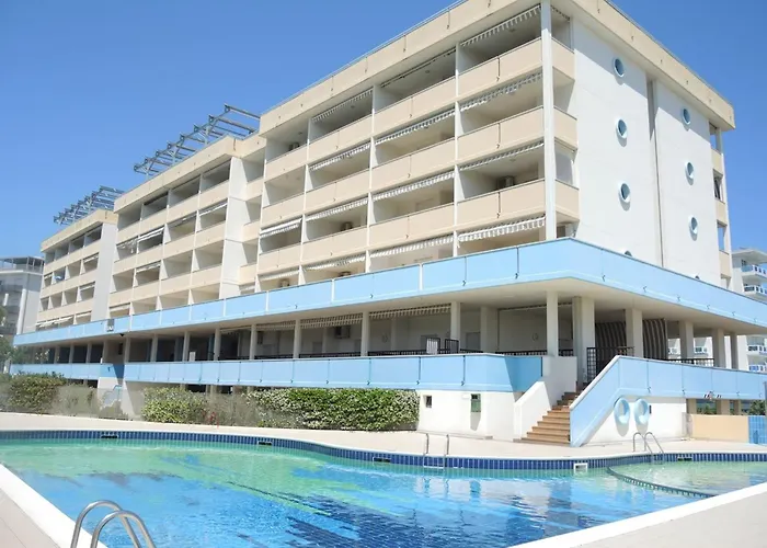Apartment Comfortable With Pool